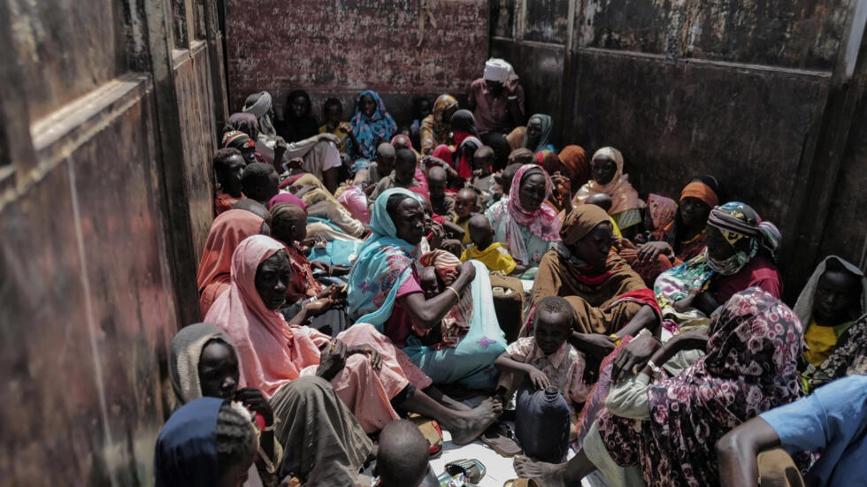 مفوضية شؤون اللاجئين: 1200 طفل تُوفوا في مخيمات اللاجئين السودانيين بين مايو وسبتمبر – أعلنت مفوضية شؤون اللاجئين بأن 1200 طفل تُوفوا في مخيمات اللاجئين السودانيين بين  شهري
