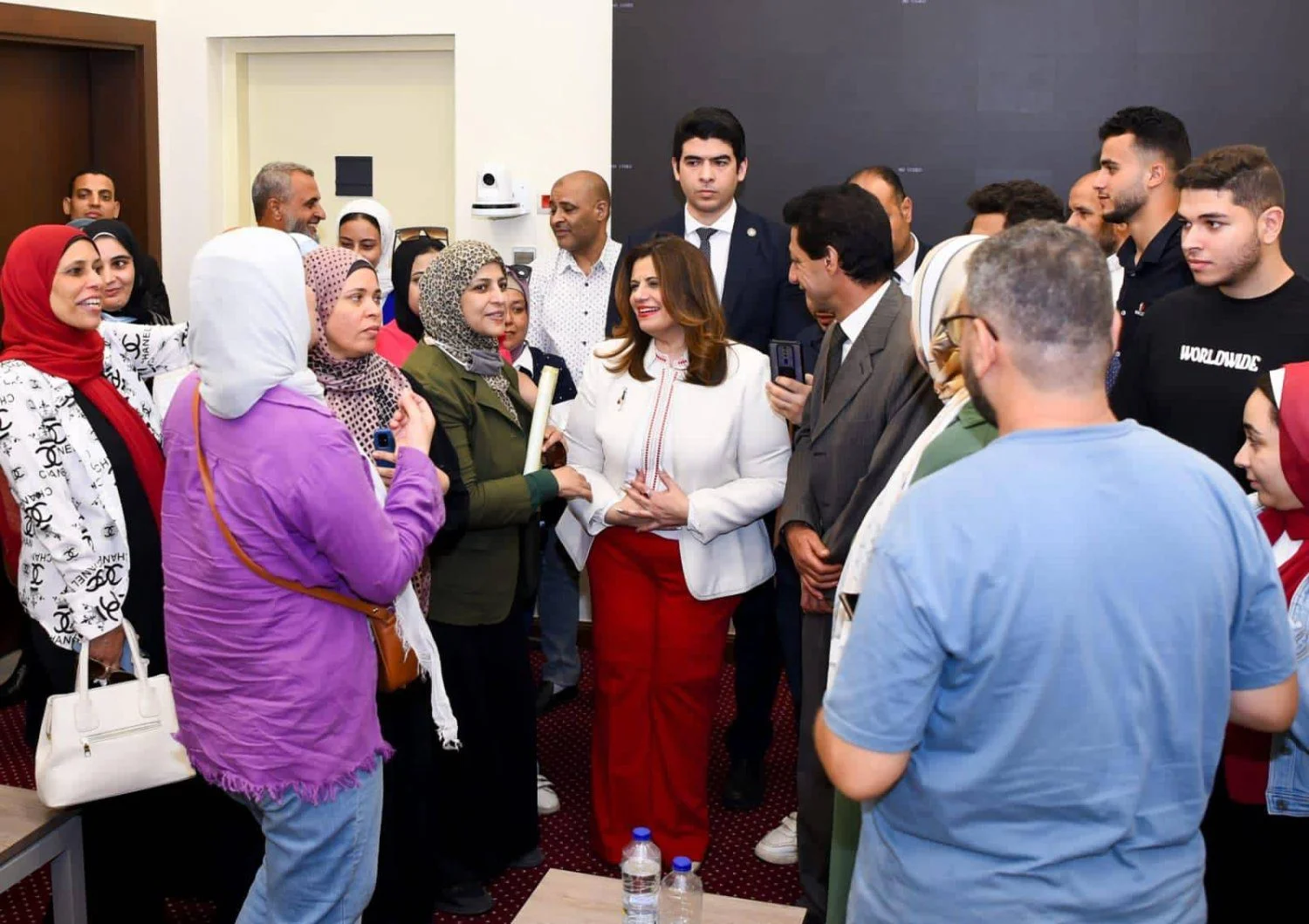 لماذا يعود طلاب مصريون للسودان رغم الحرب؟ – دعت وزارة الهجرة وشؤون المصريين بالخارج، مواطنيها من الطلبة الدارسين بالسودان إلى