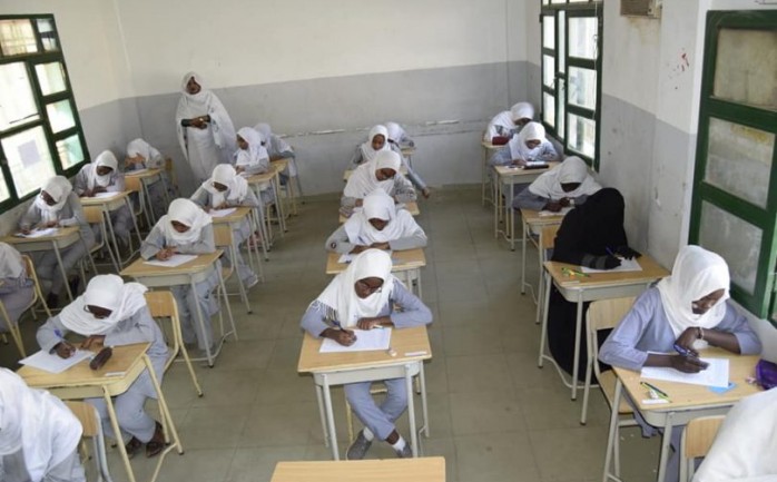 لجنة المعلمين تناهض قرار وزارة التربية والتعليم بنقل الأمتحانات إلى خارج ولايتى كردفان ودارفور والعاصمة – متابعات : في خطوة يعد تصعيدية أعلنت لجنة المعلمين بولايتى غرب كردفان