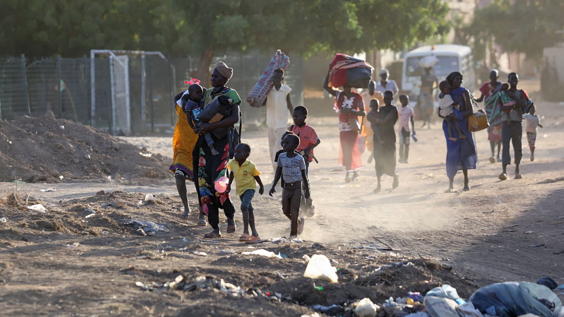 المدعى العام للمحكمة الجنائية يصف الوضع فى السودان بالجحيم – متابعات : وصف المدعى العام للمحكمة الجنائية الدولية كريم خان الوضع في