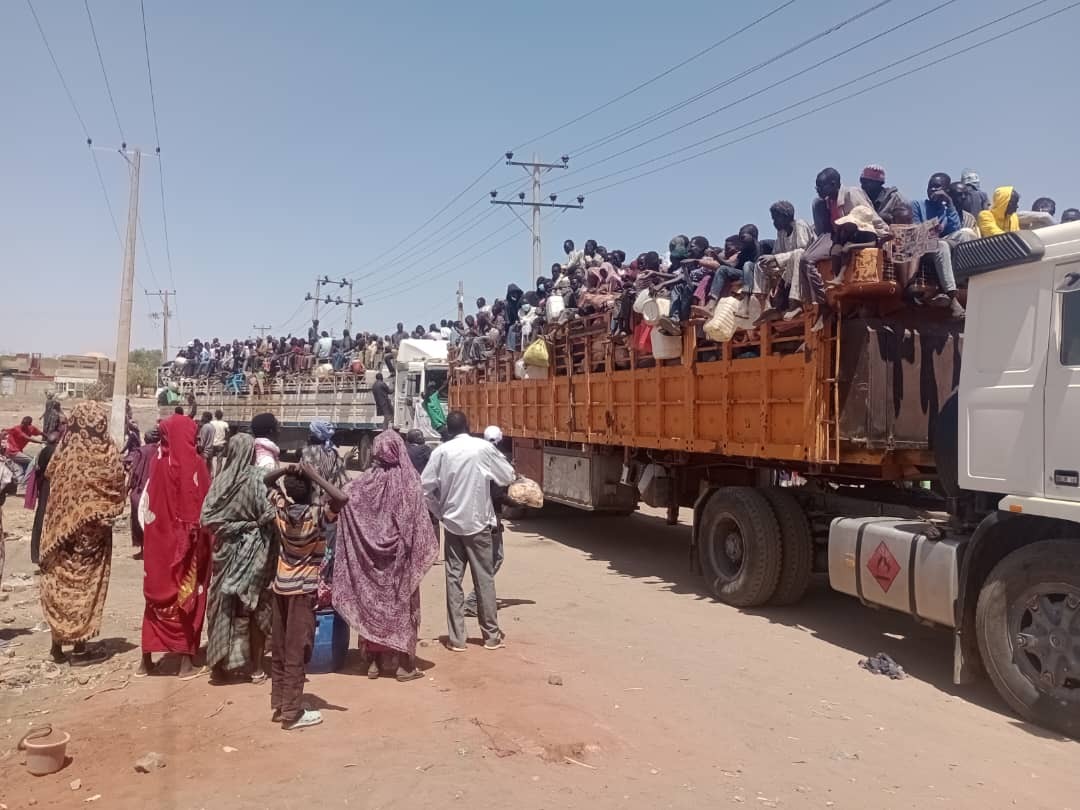 السطات السودانية تشرع في ترحيل مواطني جنوب السودان – شرعت السطات السودانية منذ نهار الاحد في ترحيل ما يقارب الثلاثة آلاف