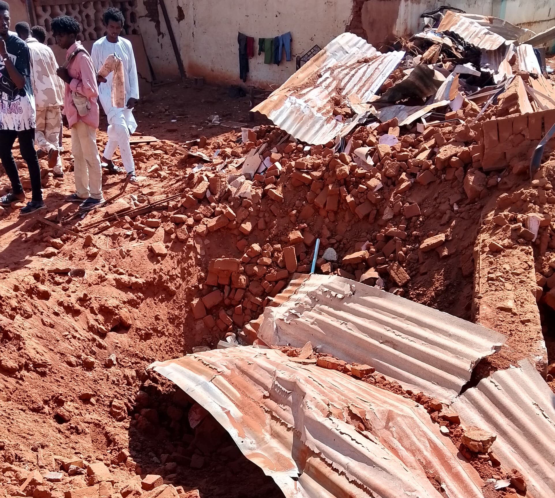 طيران الجيش السودانى يشن غارات جوية تودي بحياة العشرات في الفولة وأبو زبد وتحوّل الأسواق والمنازل إلى ركام – Sudanjem.net –  تشهد ولاية غرب كردفان تصعيدًا غير مسبوق في العمليات العسكرية،